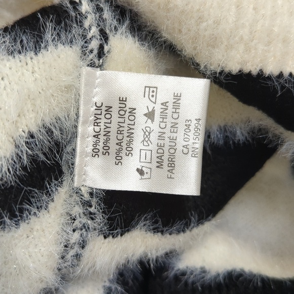 Belldini Zebra Print Eyelash Sweater V Neck Cozy Winter White Black 3XL - Picture 8 of 12